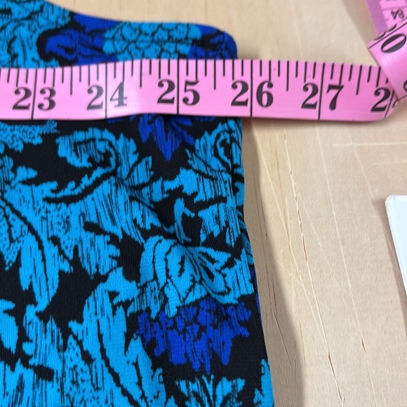 Roz & Ali Blue Sleeveless Top/Blouse Rhinestone Look At Neckline Size 3X - Picture 7 of 11